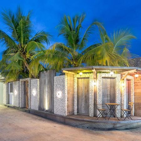 Brickwood Rasdhoo- Beach Front ภายนอก รูปภาพ