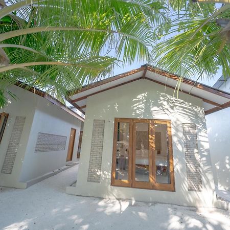 Brickwood Rasdhoo- Beach Front ภายนอก รูปภาพ