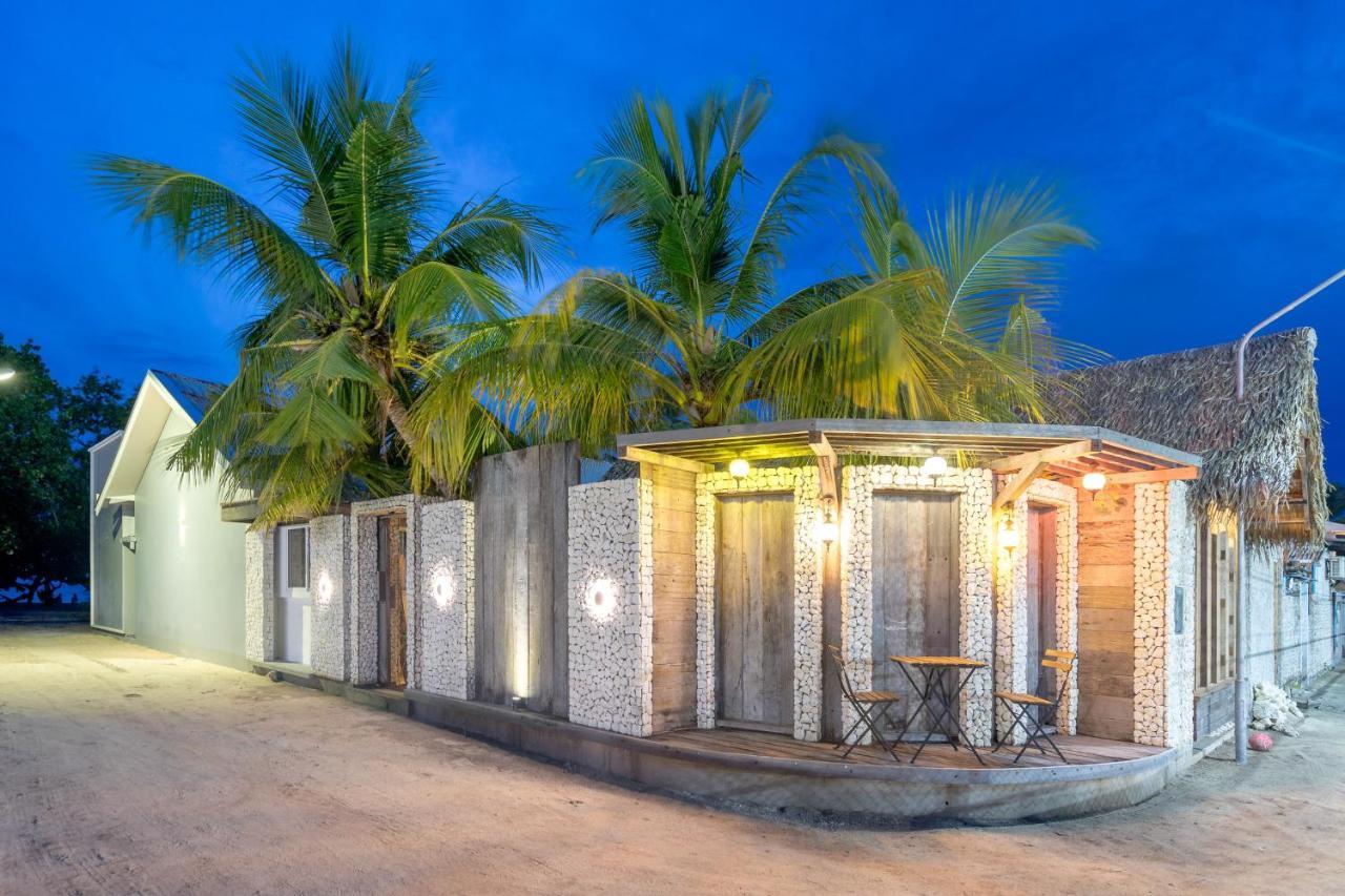 Brickwood Rasdhoo- Beach Front ภายนอก รูปภาพ