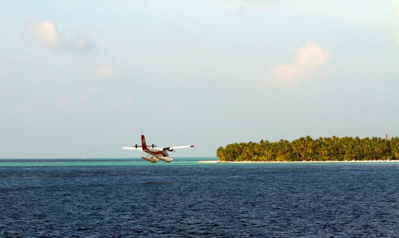 Brickwood Rasdhoo- Beach Front ภายนอก รูปภาพ