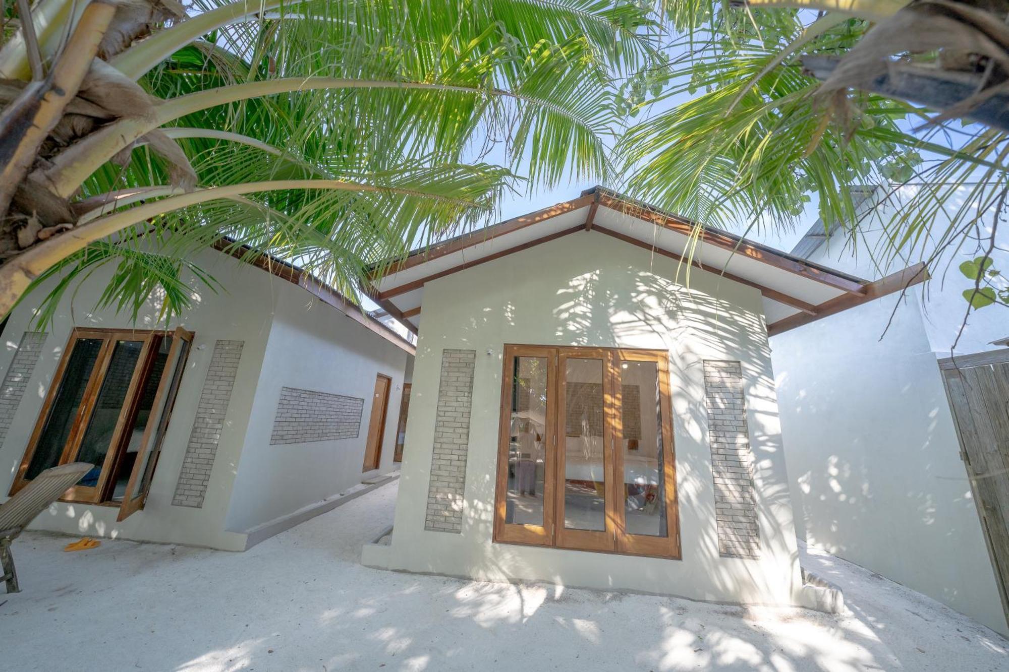 Brickwood Rasdhoo- Beach Front ภายนอก รูปภาพ